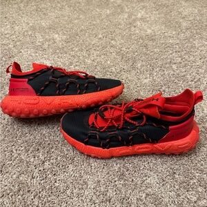 Size 11 Men’s  - Under Armour HOVR Summit Fat Tire Black Red